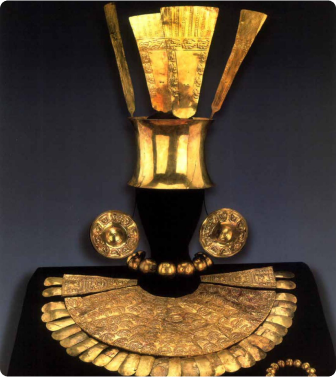 Conjunto de tocado, pectoral y adornos de oro