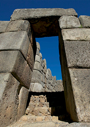 Gran portada en Saqsaywaman