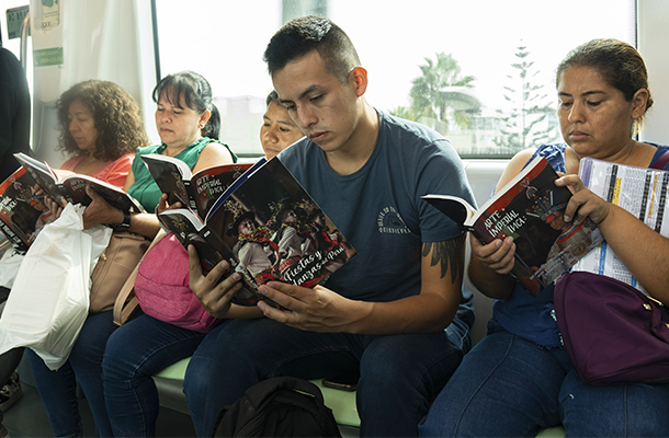 Línea 1 y el BCP reafirman compromiso cultural al entregar más de 2,500 libros gratuitamente en estaciones del Metro de Lima
